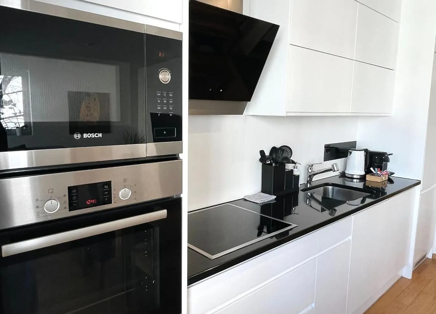 Baseliving 3,5 Room Apartment - Bahnhof Basel Sbb - Self Check-In